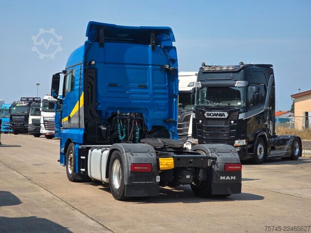 Trattore stradale standard MAN TGX 18.510 *ACC*2X TANK * RETARDER*1.HAND