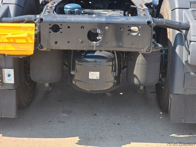 Trattore stradale standard MAN TGX 18.510 *ACC*2X TANK * RETARDER*1.HAND