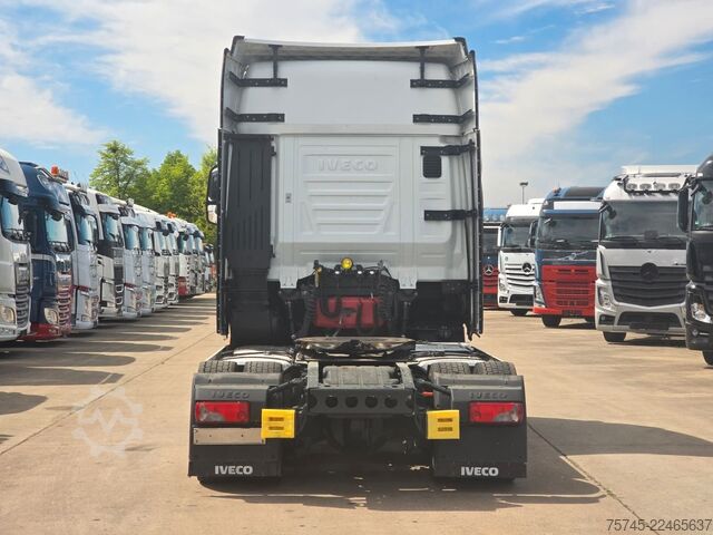 Trattore stradale standard IVECO S-WAY 530 * RETARDER * 2 X TANK * ACC * WENIG KM