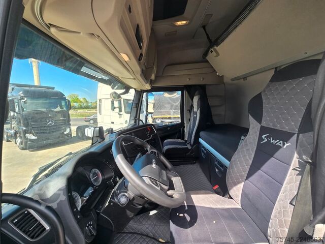 Trattore stradale standard IVECO S-WAY 530 * RETARDER * 2 X TANK * ACC * WENIG KM