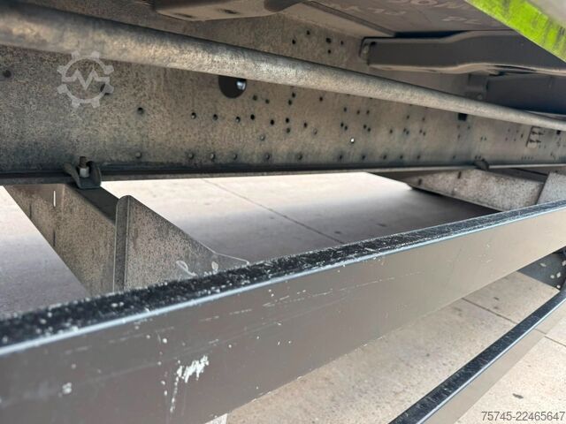 Semirimorchio con telone SCHMITZ CARGOBULL SCS 18/L *PR+PL * VARIO-SYSTEM * MEGA *