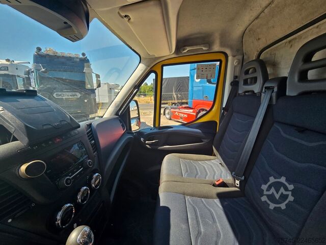 Carro attrezzi IVECO DAILY 70C18 * SCHIEBEPLATEAU * KLIMA * SPURHALTE
