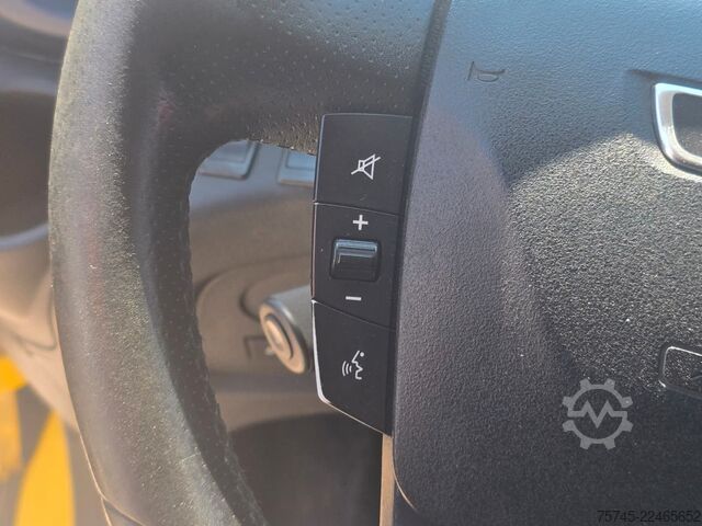 Carro attrezzi IVECO DAILY 70C18 * SCHIEBEPLATEAU * KLIMA * SPURHALTE