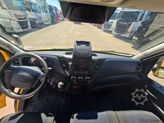 Carro attrezzi IVECO DAILY 70C18 * SCHIEBEPLATEAU * KLIMA * SPURHALTE