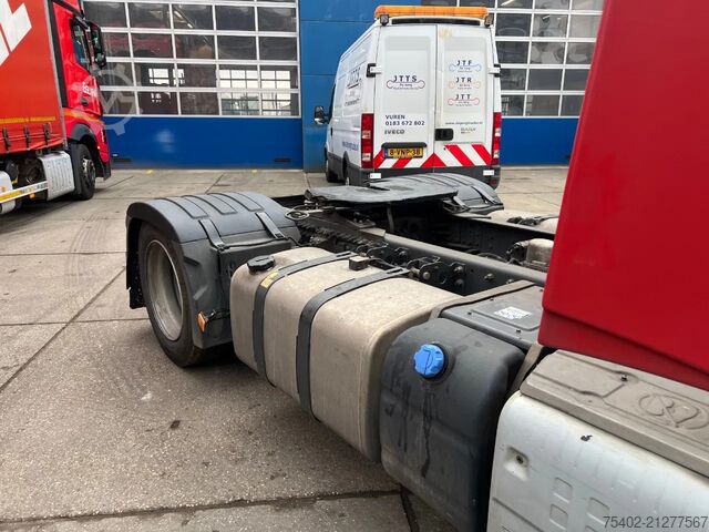 Standard tractor Volvo FH 13.420 Globetrotter / Mega / 2x Tank / Full Air