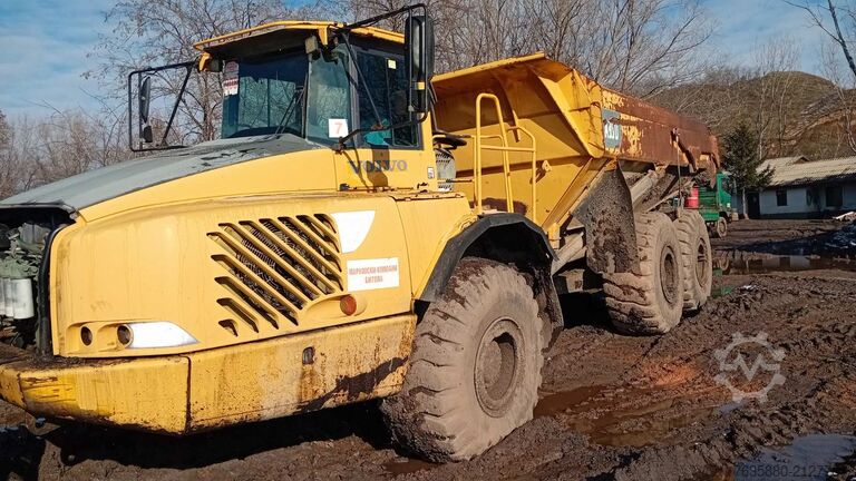 Dobozos teherautó VOLVO 