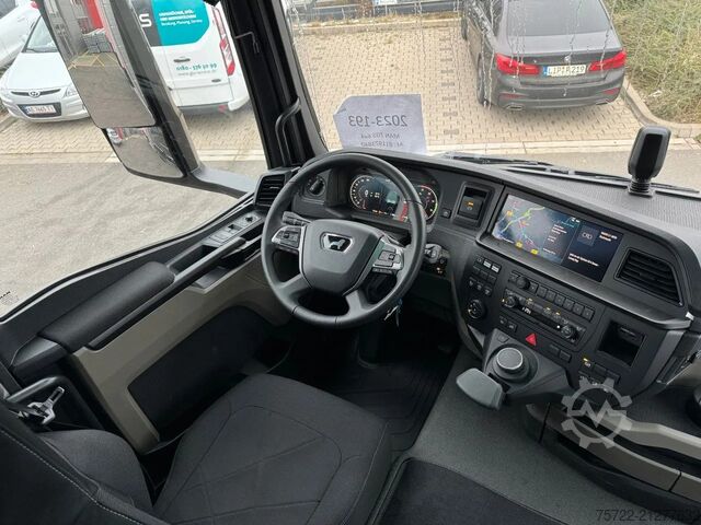 Faanyagszállító MAN TGS 26.520 6x4-4 BL Schemel Epsilon Kran