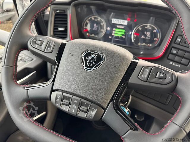 Tømmertransportør Scania R590 6x4 Kurzholz Kran und Schemel nach Wahl
