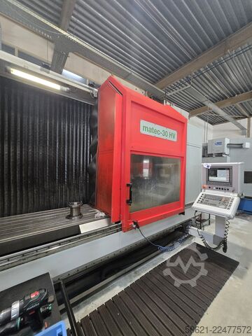 Universal-Bearbeitungszentrum 5 Achsen v Matec 30HV