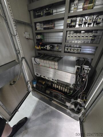 Universal-Bearbeitungszentrum 5 Achsen v Matec 30HV