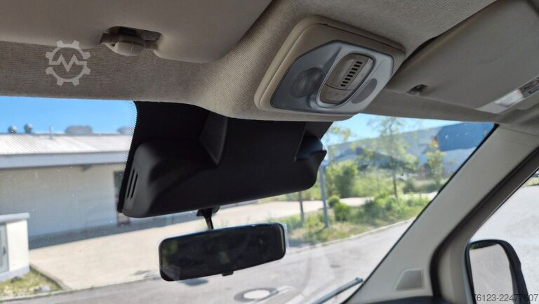 Magas tetős furgon PEUGEOT Boxer  Hochraum 9 Sitzer L3H2 verglast BlueHDi