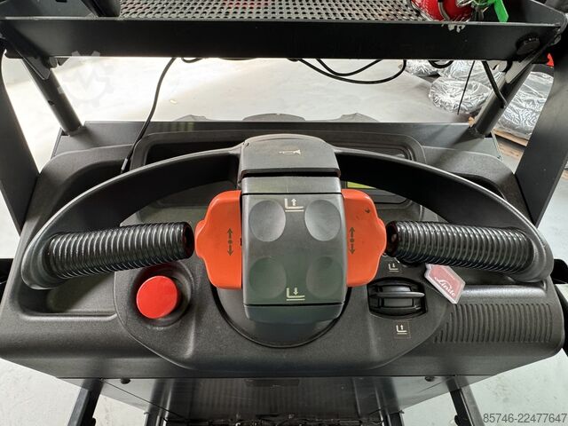 V * DEMO !! med SIKKERHEDSporte !! LINDE V  * DEMO !! with SAFETY gates !!