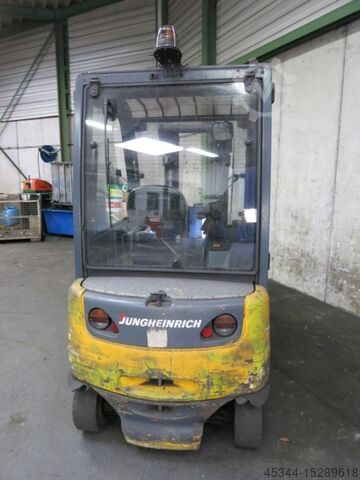 Gabelstapler / Elektro-Gabelstapler Jungheinrich EFG 425 K