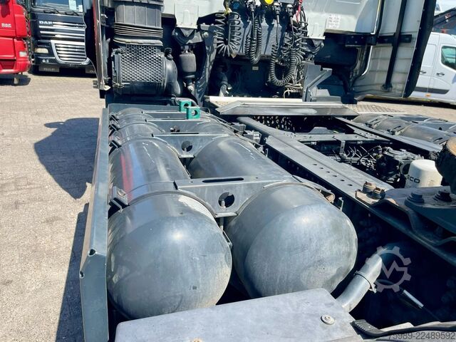 Padrão-SZM Iveco S-WAY 460 332205 KM!!  CNG ,RETARDER,  FRIGO