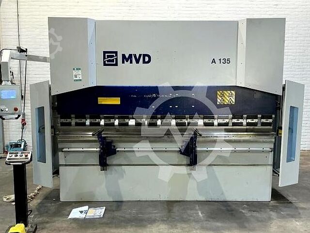 Prensa dobradeira MVD A 135-3100 2021 MVD A 135-3100
