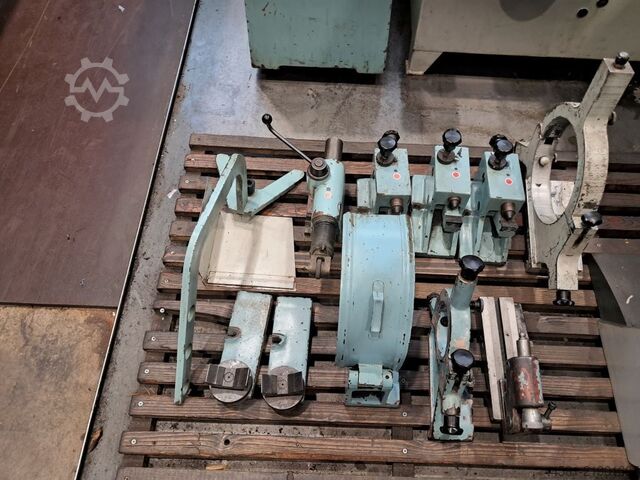 Universele rondslijpmachine TOS BHU 32 A