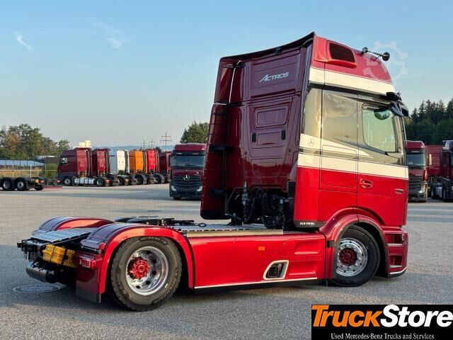 Standard tractor unit  Actros 1863 HERITAGE MOTION