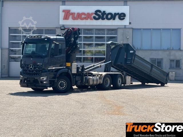 Roll-off tipper truck  Arocs 2553 HAD 300TEC+JIB L