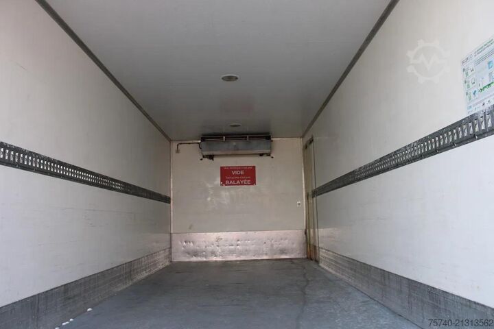 Soğutmalı/dondurulmuş taşıma Iveco Eurocargo 140E + CARRIER + MANUAL + ATP!!  LIFT...