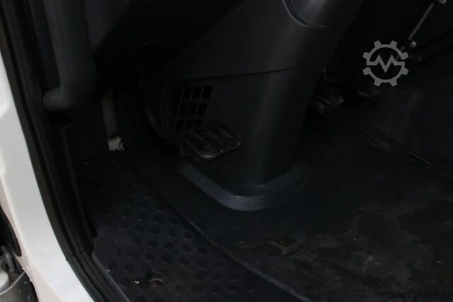 Transport frigorifique Iveco Eurocargo 140E + CARRIER + MANUAL + ATP!!  LIFT...