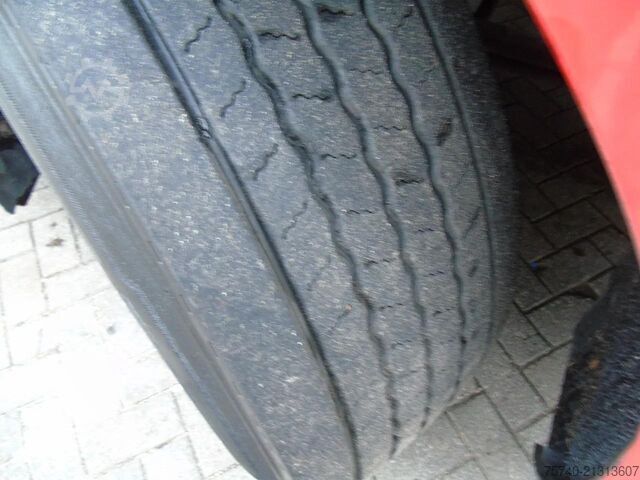 Standaard trekker Scania R 520 + ETADE + V8 + euro 6 + NICE TUCK
