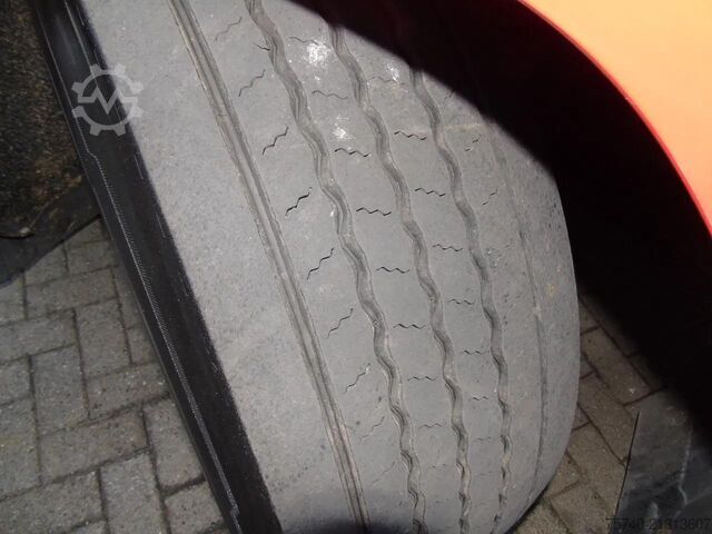 Standaard trekker Scania R 520 + ETADE + V8 + euro 6 + NICE TUCK