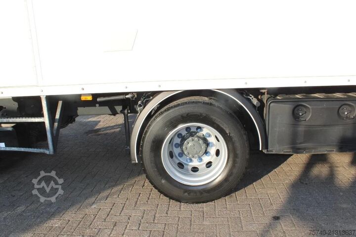 Kofer DAF CF 260 + EURO 6 + LIFT
