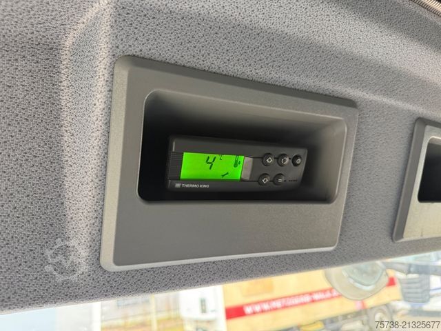 Camión frigorífico MERCEDES-BENZ Atego 1224 L Kühlkoffer/ThermoKing V600/Klima