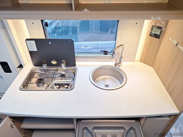 Alkoof camper CARADO pro A 464 SAT/ TV