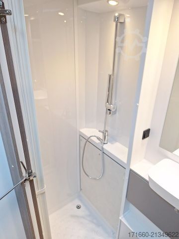 Alkoof camper CARADO pro A 464 SAT/ TV