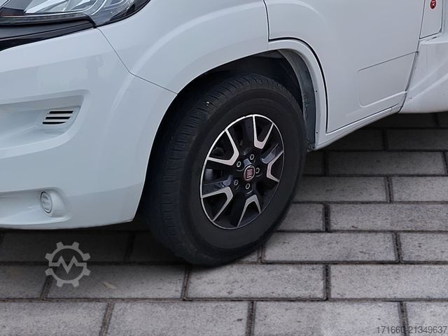 Half-integraal camper BÜRSTNER Lyseo TD 690 G