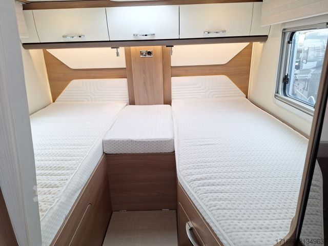 Half-integraal camper BÜRSTNER Lyseo TD 690 G