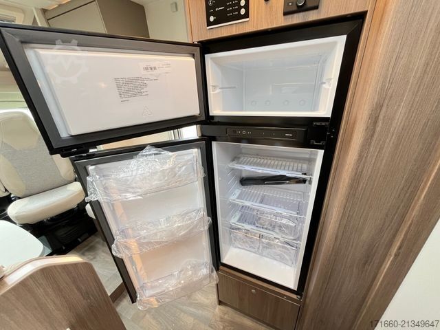 Half-integraal camper CARADO T 447 AKTIONSPREIS