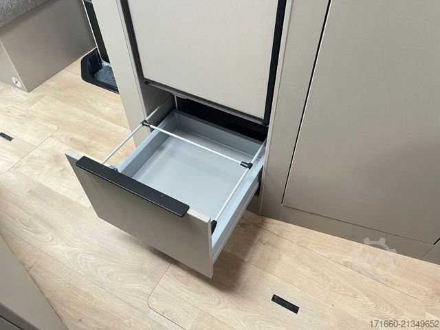 Half-integraal camper BÜRSTNER Campeo TD 660 Automatik, Safetypaket