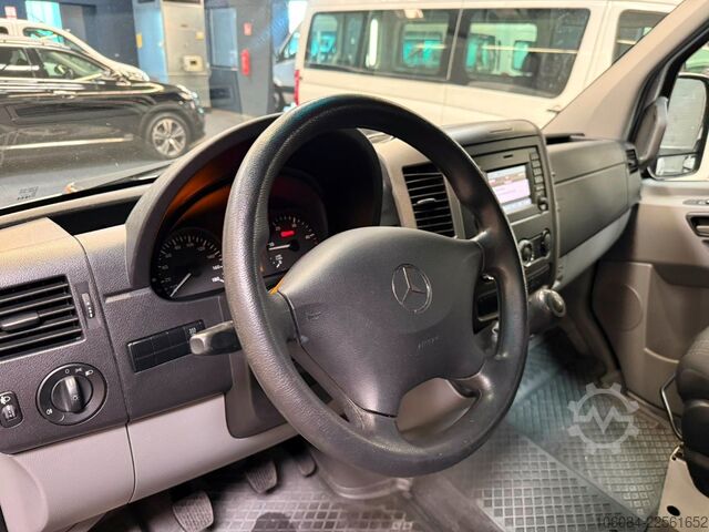 Minibus MERCEDES-BENZ Sprinter Kombi L2-H2 9 Sitze Klima Standh 1.Hand