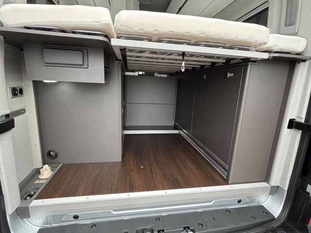 Camper van VW Grand California 680 2,0TDI-177 LED + ACC 1. Hd.
