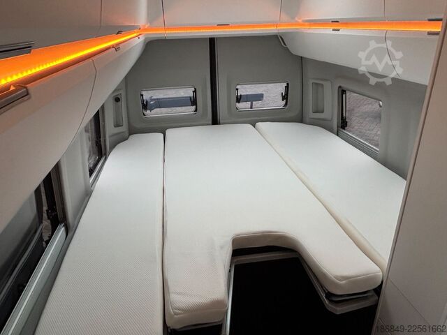 Camper van VW Grand California 680 2,0TDI-177 LED + ACC 1. Hd.