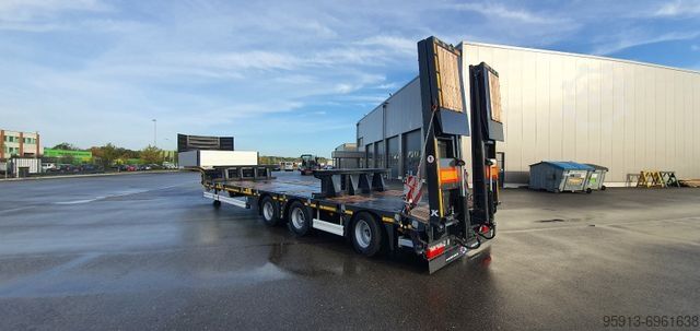 Semirremolque de plataforma baja KÄSSBOHRER Tieflader lowbed SLA 3 SCAN Extandable