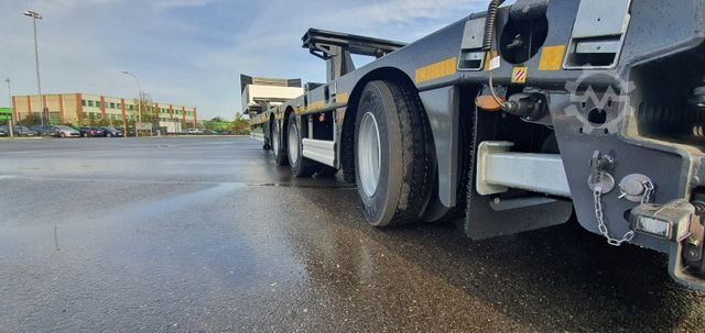 Semirremolque de plataforma baja KÄSSBOHRER Tieflader lowbed SLA 3 SCAN Extandable
