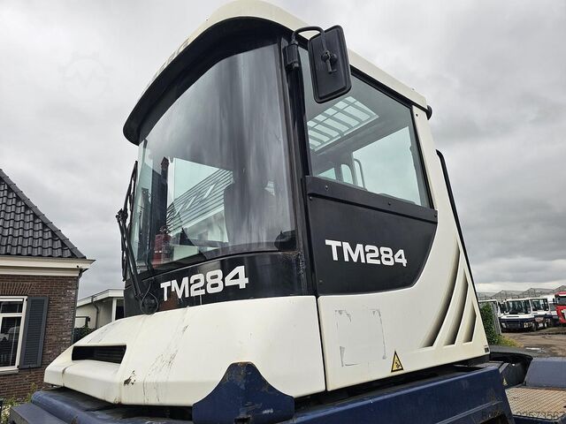 Eindtrekker TERBERG RT283 /TERMINAL TRACTOR 4X4/ TURNING CHAIR. /AU...
