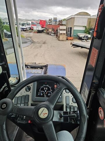 Ciągnik terminalowy TERBERG RT283 /TERMINAL TRACTOR 4X4/ TURNING CHAIR. /AU...