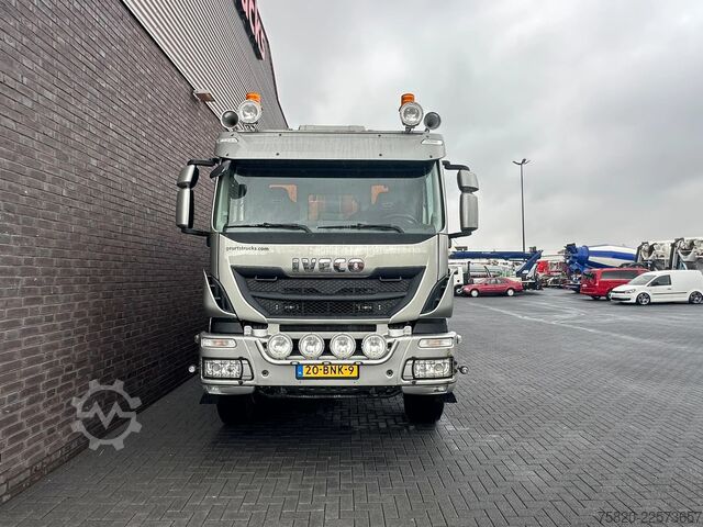 Volquete Iveco Trakker 500 10X4  KIPPER/TIPPER./PIET RUIZEVELD...