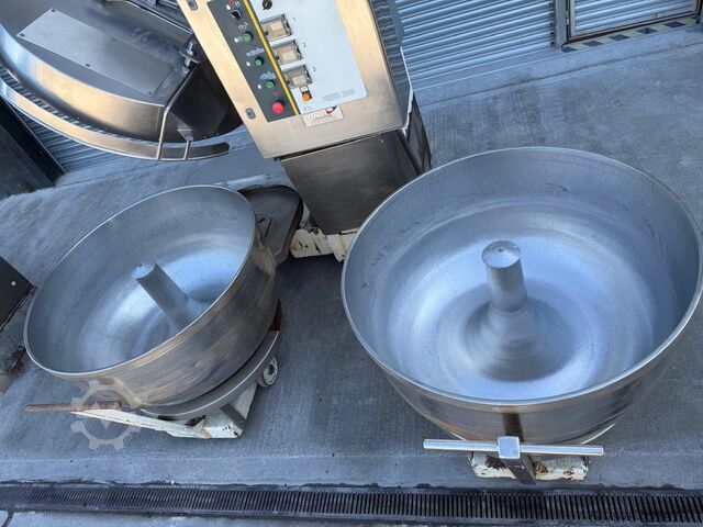 Mașină de frământat cu brațe tip furcă VMI 2330MAEHW Fork Mixer with 2 x Bowls