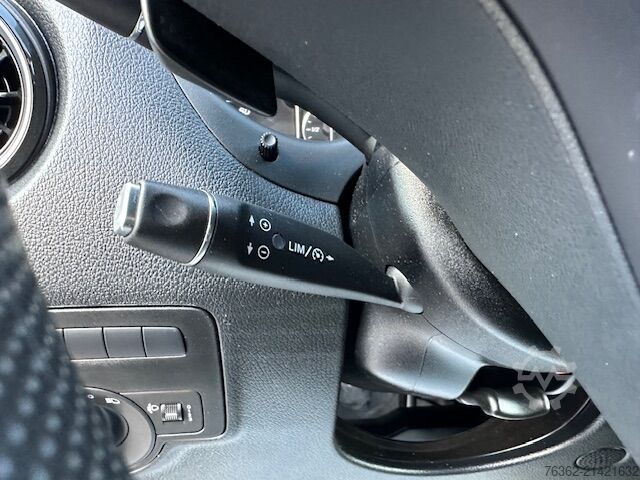 Minibus Mercedes-Benz Vito Tourer 114 CDI Pro 4x4 lang 9-Sitze