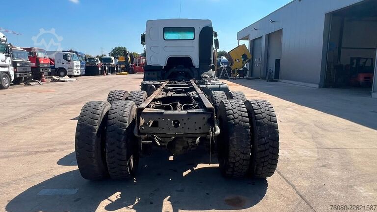 Alváz vezetőfülkével Renault Kerax 370 (BOITE MANUELLE / TRES PROPRE / LAMES...
