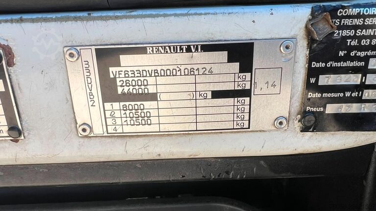 Alváz vezetőfülkével Renault Kerax 370 (BOITE MANUELLE / TRES PROPRE / LAMES...