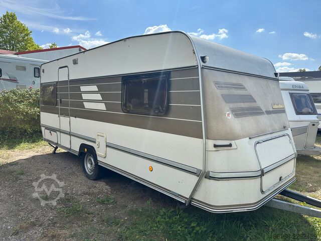 Karavan Hymer/Eriba Nova 530
