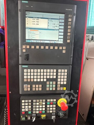 Vertikalt bearbetningscenter EMCO E900