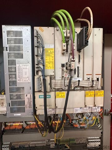 Vertikalt bearbetningscenter EMCO E900