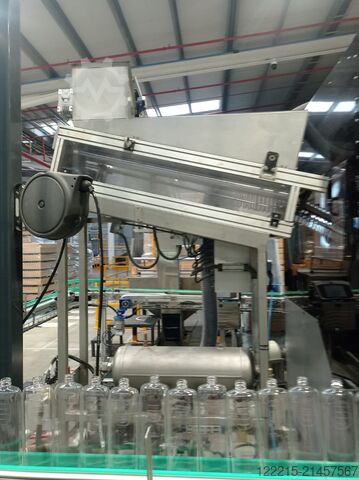 Urola URBI2 vyfukovací stroj (2014) Urola Blasmaschine